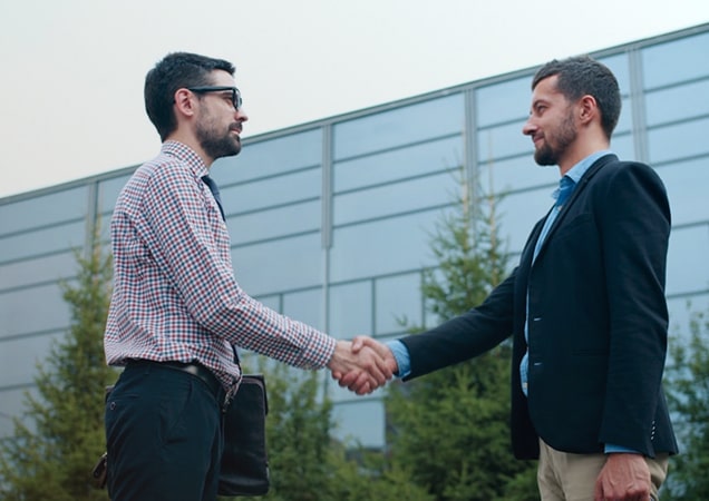 专业人力派驻与团队扩充